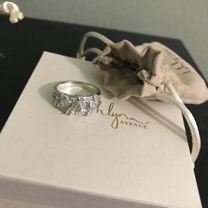 Ashlynn ave ring